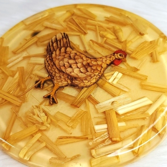 Vintage Lucite Acrylic Rooster Chicken Hen Farmhouse Trivet Real Hay Straw MCM - Picture 10 of 14